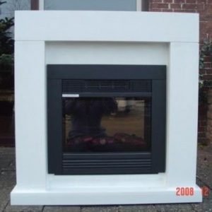 Complete moderne schouwset met Classic Fire Chicago sfeerhaard, inclusief strakke schouw en LED verlichting, geschikt voor elke woonkamer.