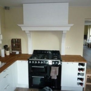 Lambrisering op maat in unieke stijl voor een persoonlijk interieur.