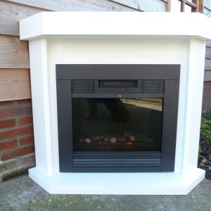 Hoek ombouw met sfeerhaard – stijlvolle schouw voor een modern interieur