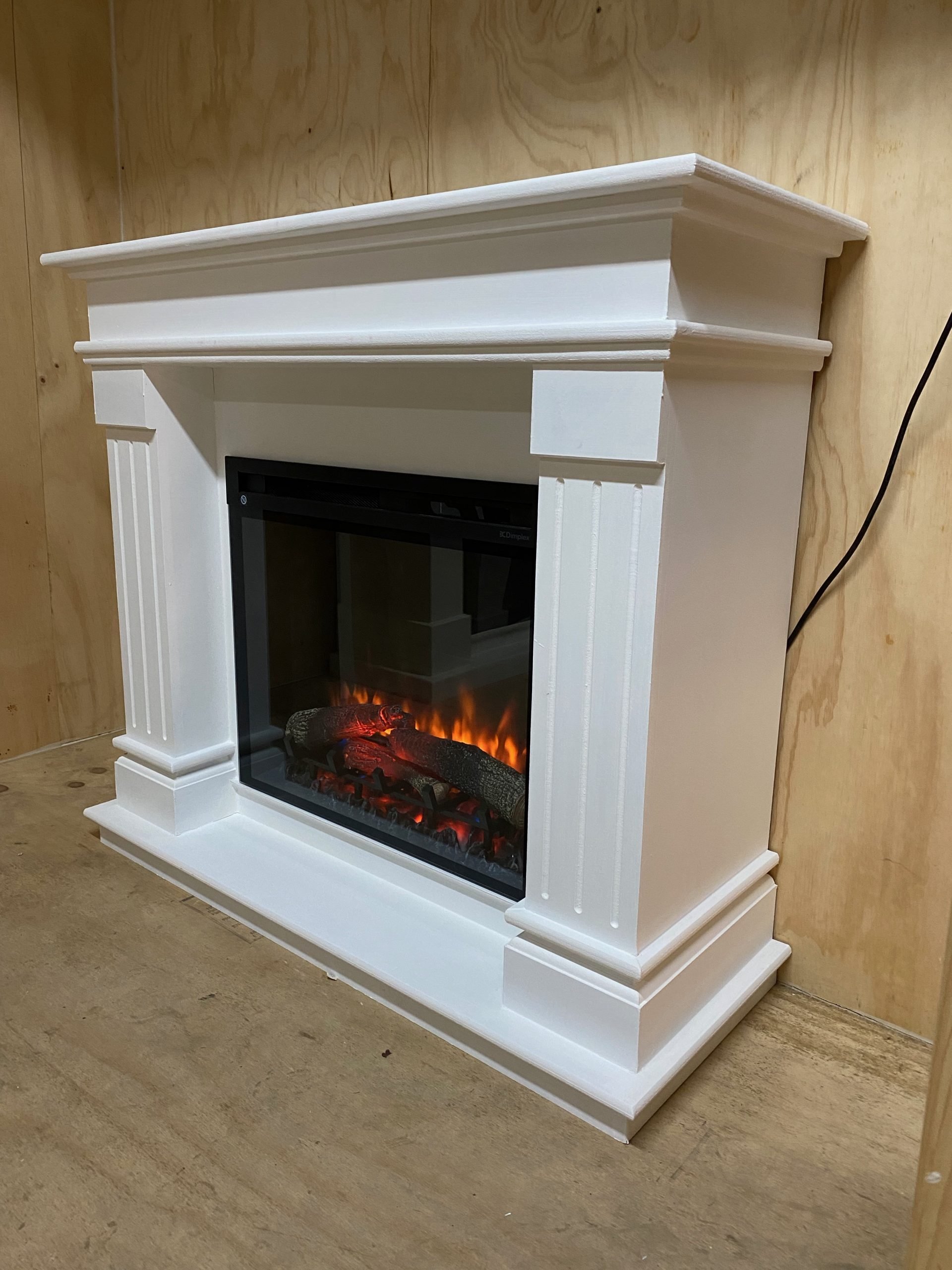 Digitale thermostaat van de Dimplex Firebox XHD28 elektrische haard voor nauwkeurige temperatuurregeling.