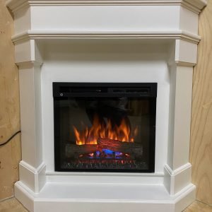 Hoekschouw met Dimplex XHD23 elektrische sfeerhaard, moderne haard met Optiflame-techniek voor gezellige sfeer en warmte.