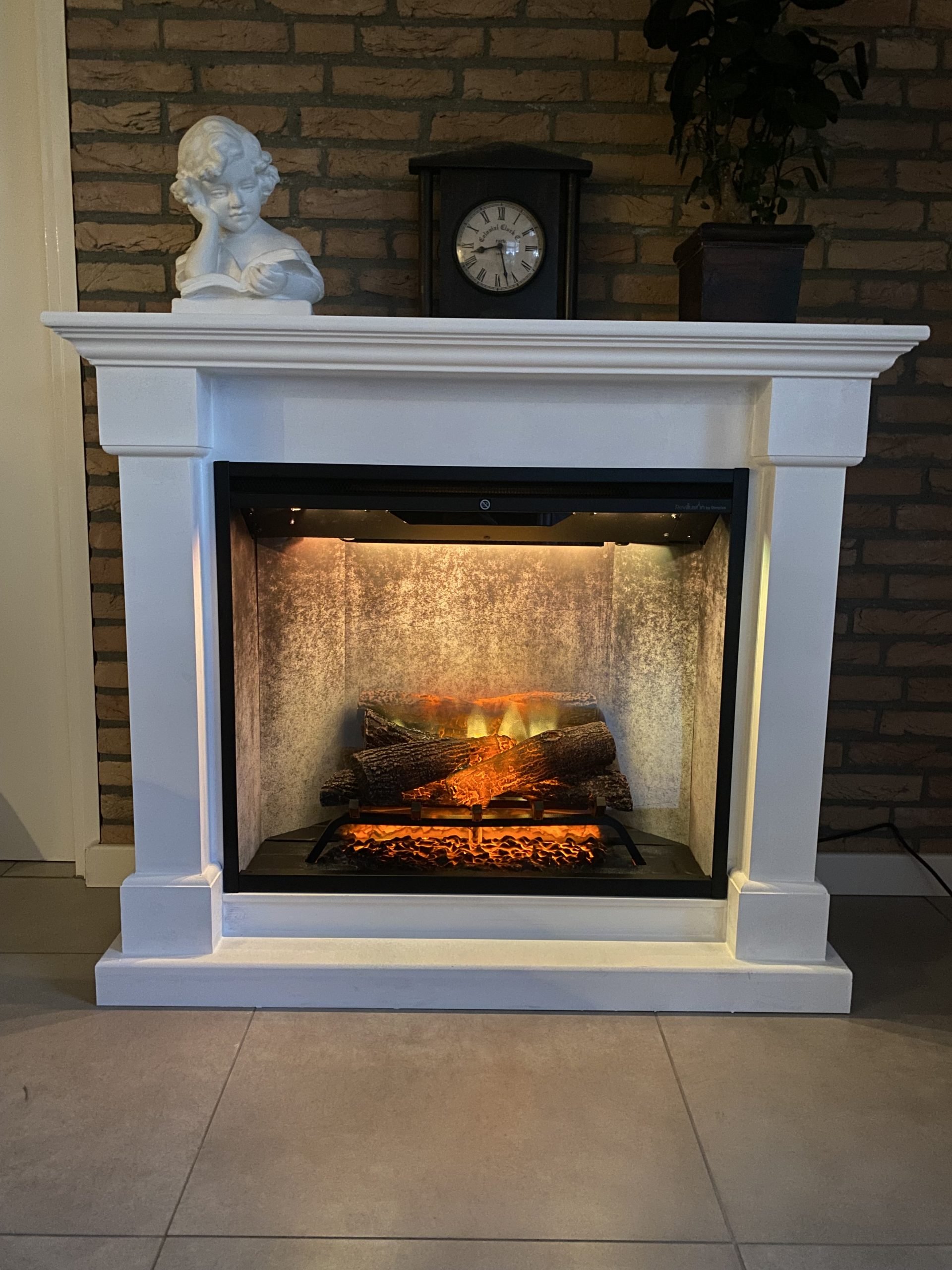 Dimplex Revillusion 30 elektrische sfeerhaard met realistisch vuurbeeld en schouw ombouw